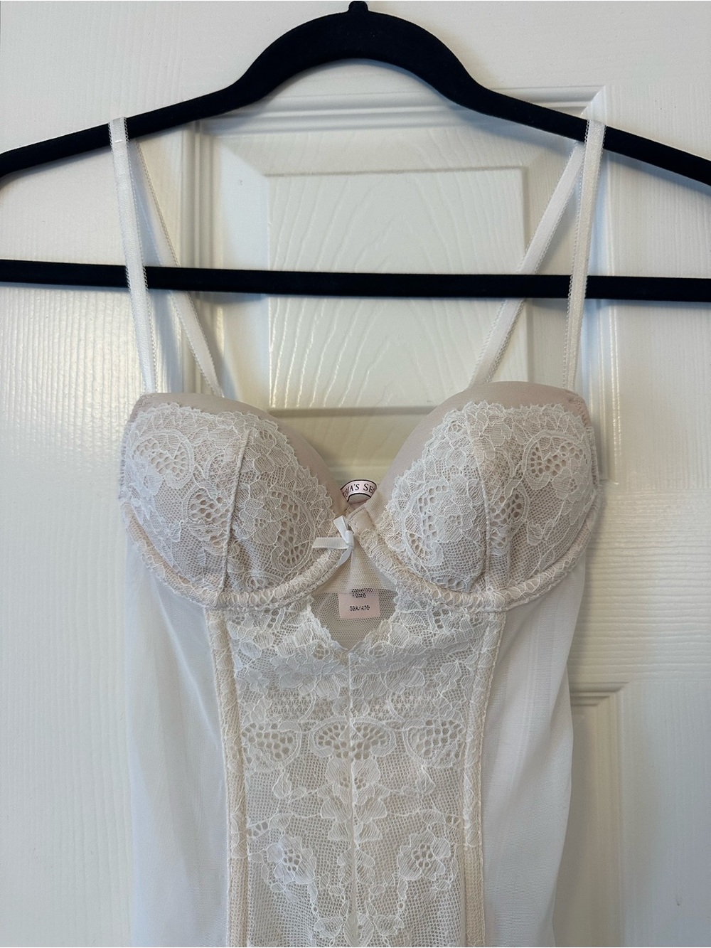 Victoria's Secret Cream Lace Bustier Camisole - Picture 3 of 5